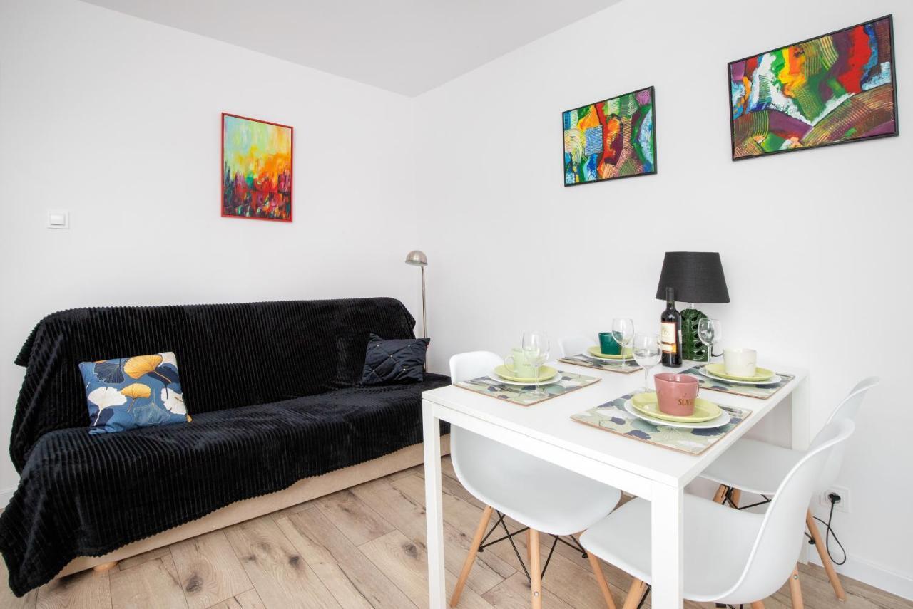 Warzywnicza Motlawa River By Renters * Gdansk