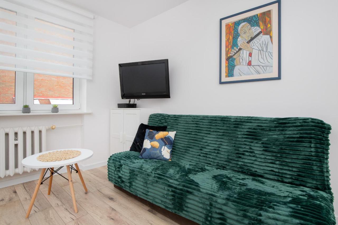 Warzywnicza Motlawa River By Renters Apartment Gdansk